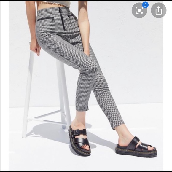 Urban Outfitters High rise zip front pant - Picture 2 of 2